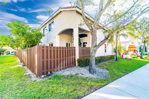 7995 NW 114th Path, Doral, FL 33178