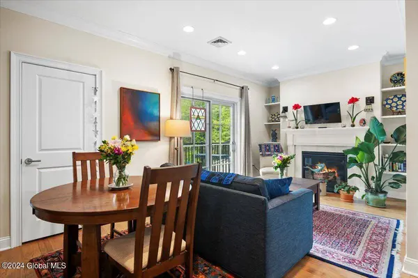 97 East Avenue #Unit 303, Saratoga Springs, NY 12866