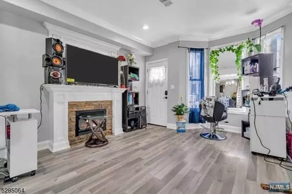 235 Garside ST, Newark, NJ 07104