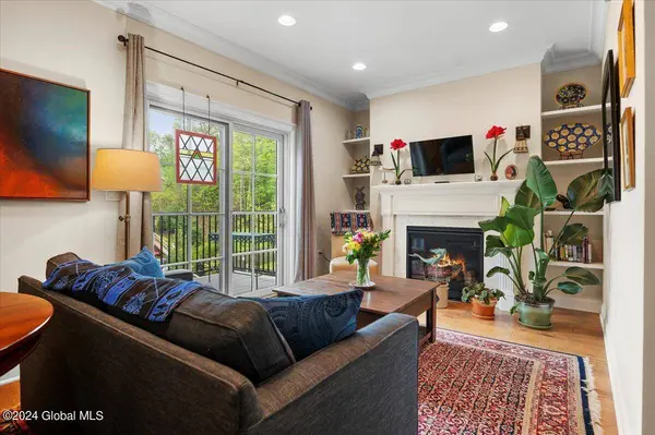 97 East Avenue #Unit 303, Saratoga Springs, NY 12866