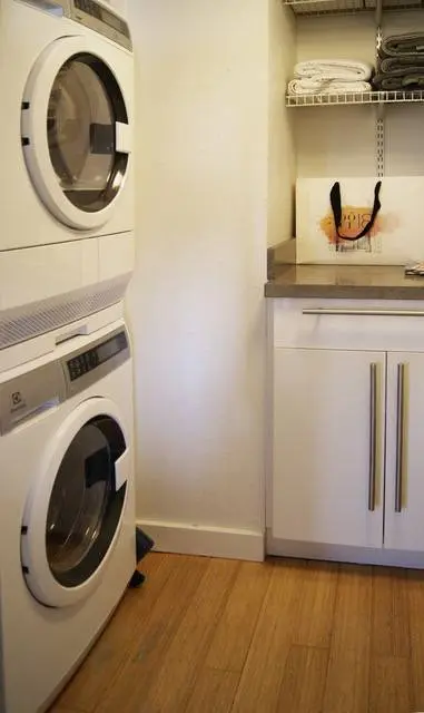 1131 Alta Loma Rd #407, West Hollywood, CA 90069-2322