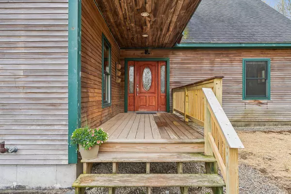 686 Lake House RD, Naples, ME 04055