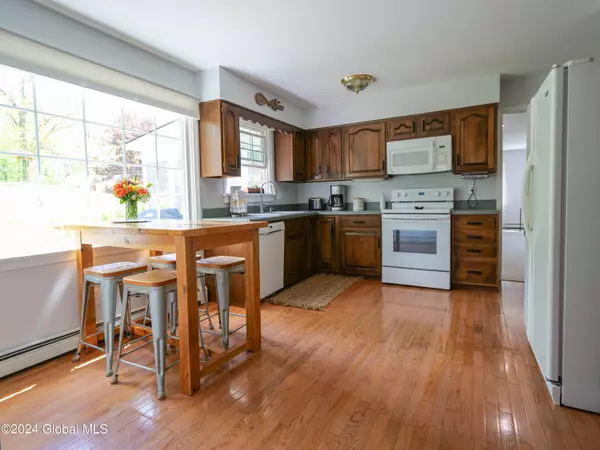 23 Pinewood Drive, Clifton Park, NY 12065