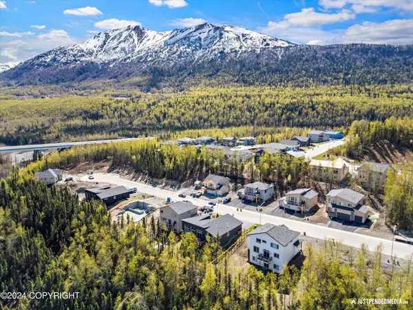 17997 Rivervista RD, Eagle River, AK 99577