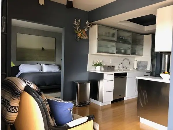 1131 Alta Loma Rd #407, West Hollywood, CA 90069-2322