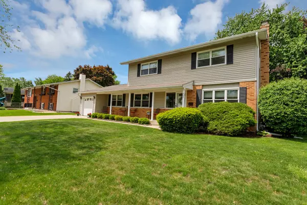 560 N Williams DR, Palatine, IL 60074