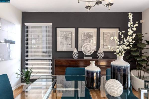 15 BAY FOREST DR, Oakland, CA 94611