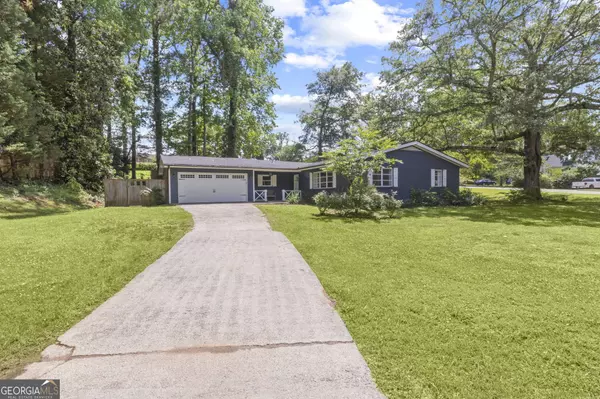 16 Mansour CIR, Newnan, GA 30263