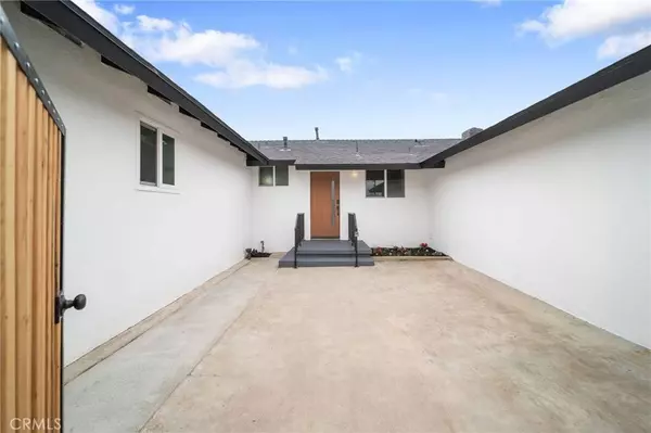 6936 San Bernardo CIR, Buena Park, CA 90620