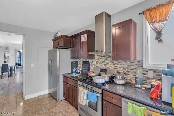 235 Garside ST, Newark, NJ 07104