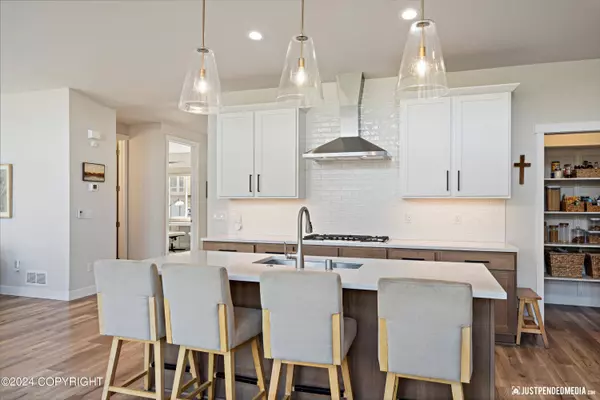 17997 Rivervista RD, Eagle River, AK 99577