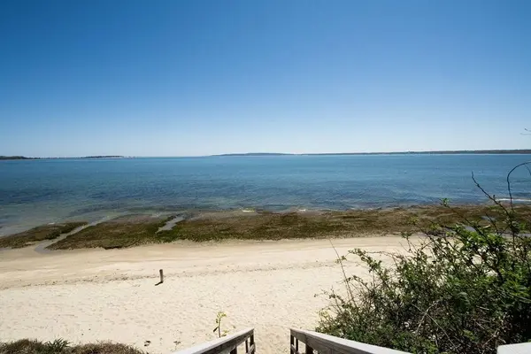 27 Standish Rd, Duxbury, MA 02332