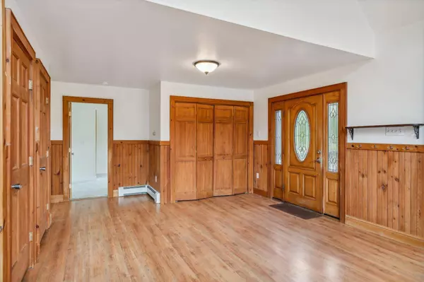 686 Lake House RD, Naples, ME 04055