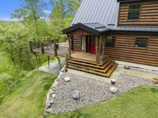 3199 N Loop Court, Middleville, MI 49333