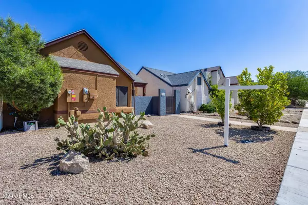 2234 W MONONA Drive, Phoenix, AZ 85027