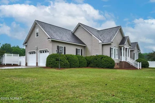 5065 Overlook Drive, Elm City, NC 27822