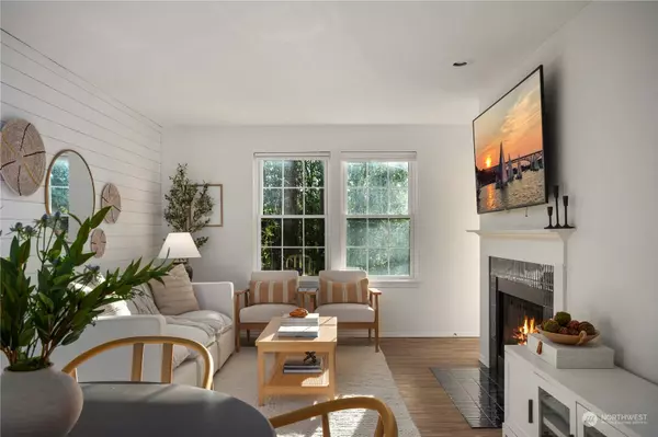 2660 118th AVE SE #102, Bellevue, WA 98005