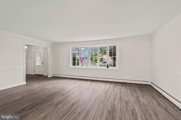 1838 ROAN DR, Warrington, PA 18976