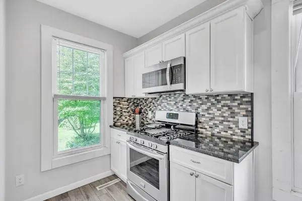 22 Pearl St, Westfield, MA 01085