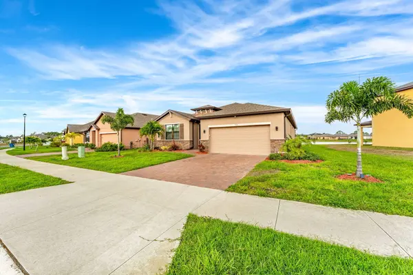 994 Remington Green DR SE, Palm Bay, FL 32909