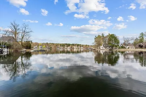 9 Spring St, Windham, NH 03087