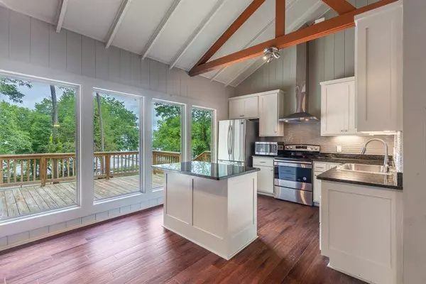 10987 Lakeside Drive, Quinlan, TX 75474