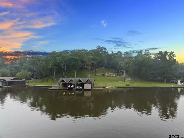 206 Dogwood Point, Winnsboro, TX 75494