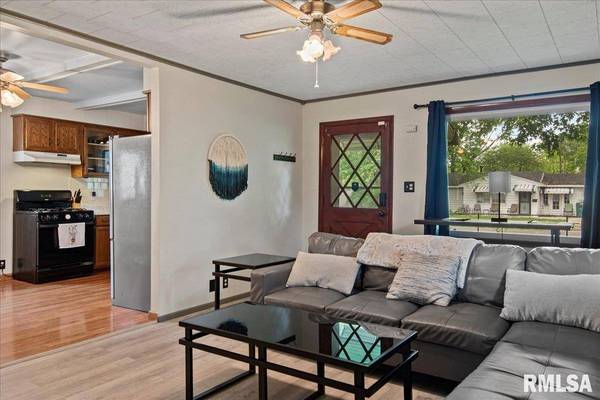 316 MAGNOLIA DR, Springfield, IL 62702