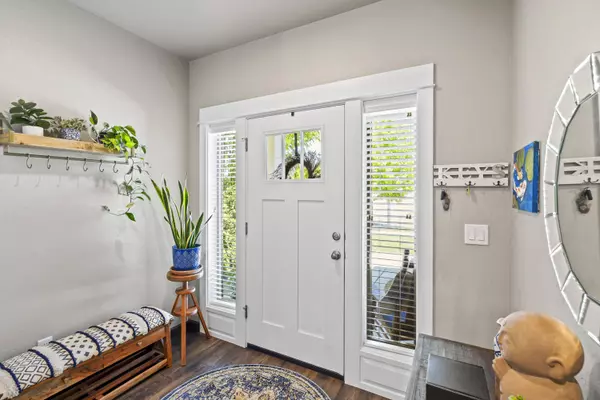 3840 Creek View Dr, Medford, OR 97504