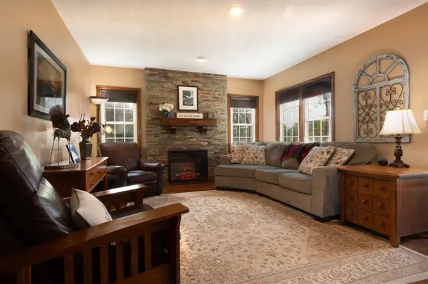 315 W College AVE, Saint Peter, MN 56082