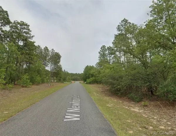 2428 W Newhope LN, Dunnellon, FL 34434