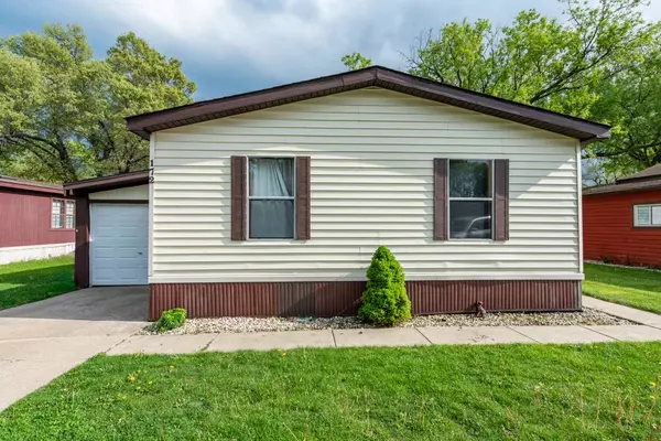 38703 N Sheridan Road, Beach Park, IL 60099