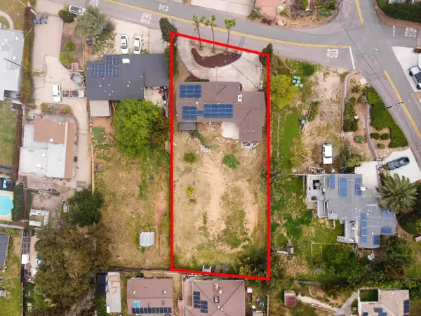 8612 Almond Rd, Lakeside, CA 92040