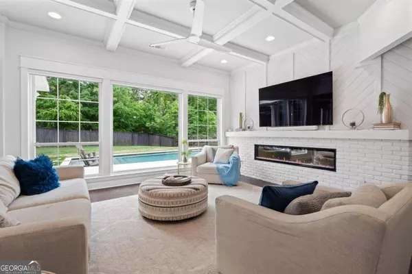 1650 Fox Hill LN, Cumming, GA 30040