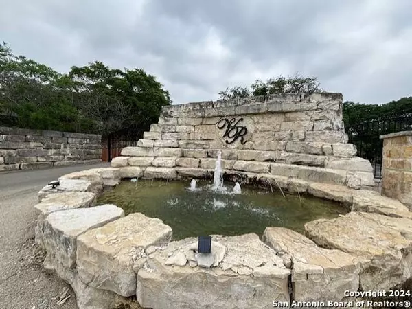 915 SHEPHERDS CROOK, Helotes, TX 78023