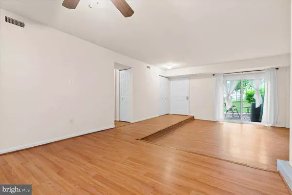 6317 FENESTRA CT #139A, Burke, VA 22015