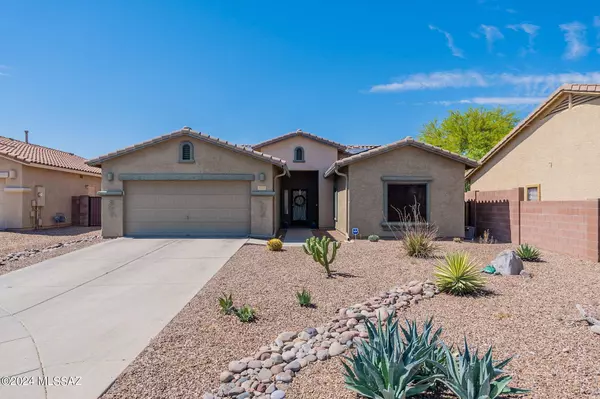 8265 N Rocky Brook Drive, Tucson, AZ 85743