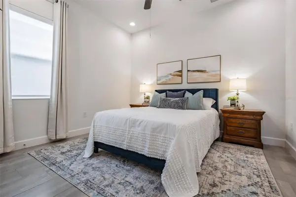 6228 SEA AMBER LN, Apollo Beach, FL 33572