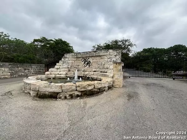 915 SHEPHERDS CROOK, Helotes, TX 78023