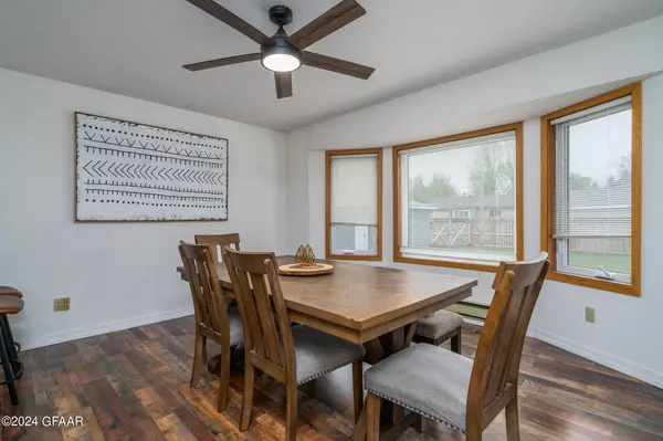 1728 RIVER Road NW, East Grand Forks, MN 56721