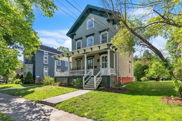 22 Pearl St, Westfield, MA 01085