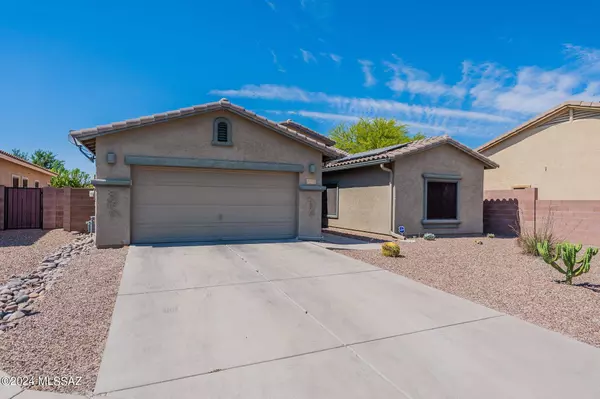 8265 N Rocky Brook Drive, Tucson, AZ 85743