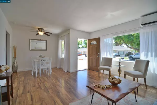 1631 Peach Pl, Concord, CA 94518