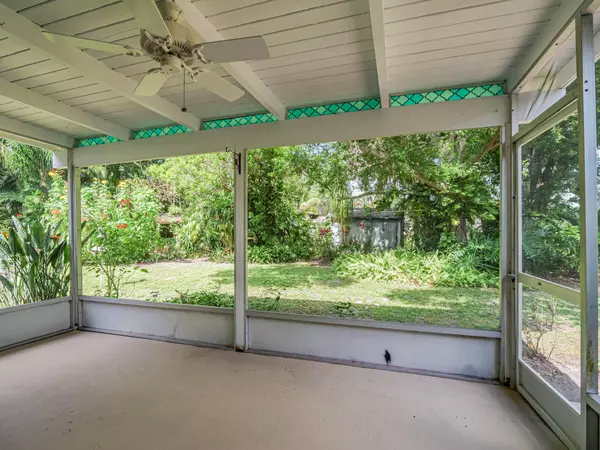 935 34th AVE, Vero Beach, FL 32960