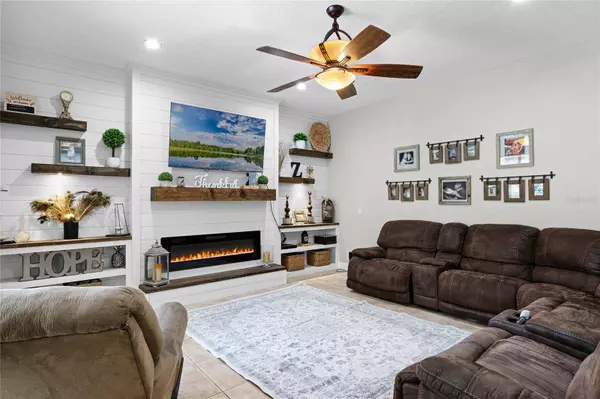 357 KIWANIS CIR, Chuluota, FL 32766