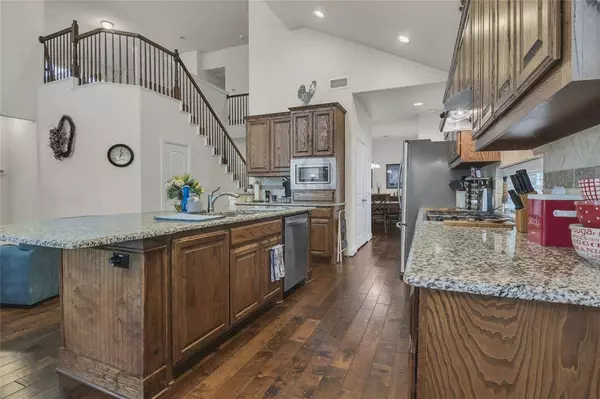 4032 Knighterrant, Fort Worth, TX 76262