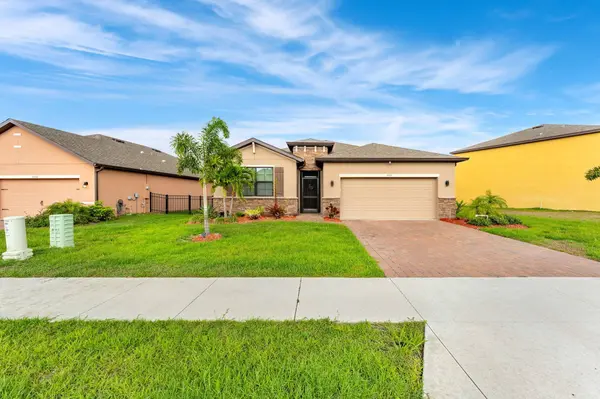 994 Remington Green DR SE, Palm Bay, FL 32909