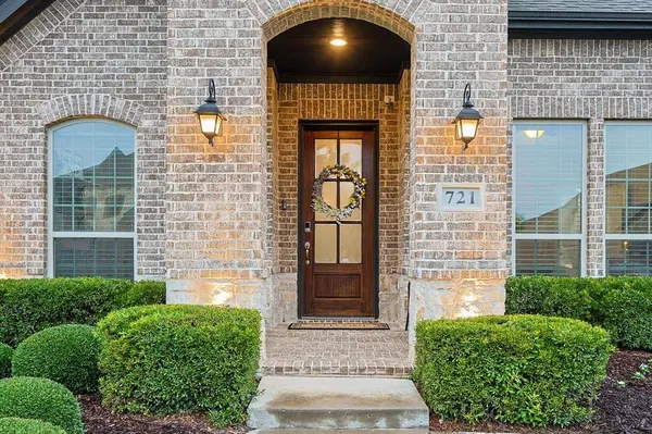 721 Sandbox Drive, Little Elm, TX 76227