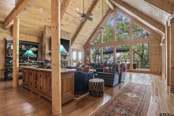 206 Dogwood Point, Winnsboro, TX 75494