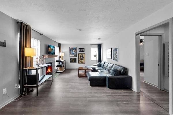 2401 Sycamore AVE #B1, Huntsville, TX 77340